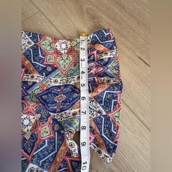 W5 Women's Multicolor Patterned Top - Picture 6 of 9